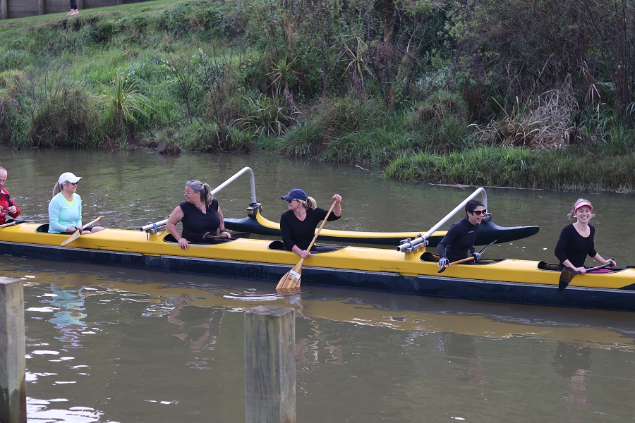 Image of the women's waka race